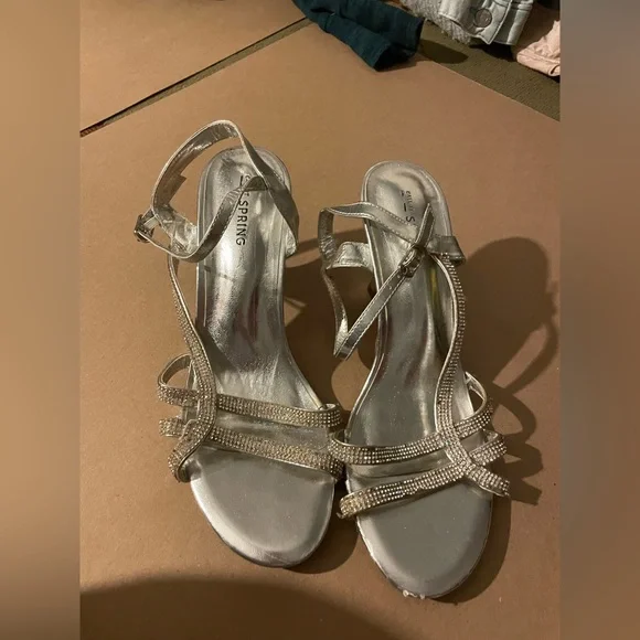 heels - Picture 2 of 2